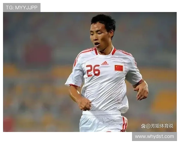 通过足球明星的发型揭示个性特征与人生轨迹的深度分析 通过足球明星的发型揭示个性特征与人生轨迹的深度分析